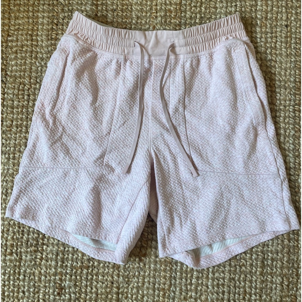 LULULEMON MENS SHORTS
